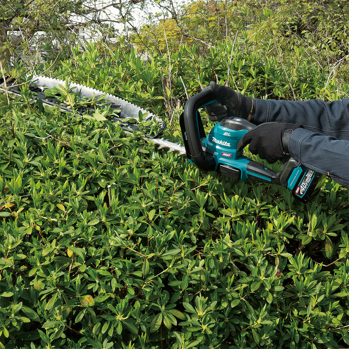 Makita UH020GZ 40V max XGT Brushless Cordless Hedge Trimmer Body Only