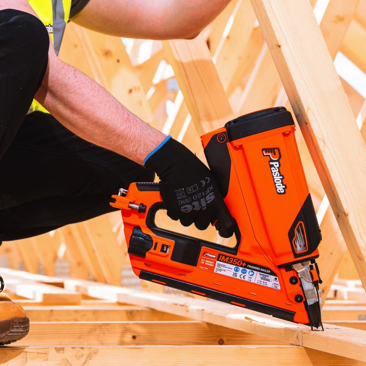 Paslode IM350+ 7.2V First Fix Gas Framing Angled Nail Gun with 1 x 2.1Ah Battery, Charger & Case 906500 Item Condition Seller Refurbished