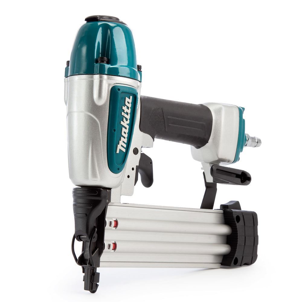 Makita AF506 Pneumatic First Fix 18Ga Brad Nailer