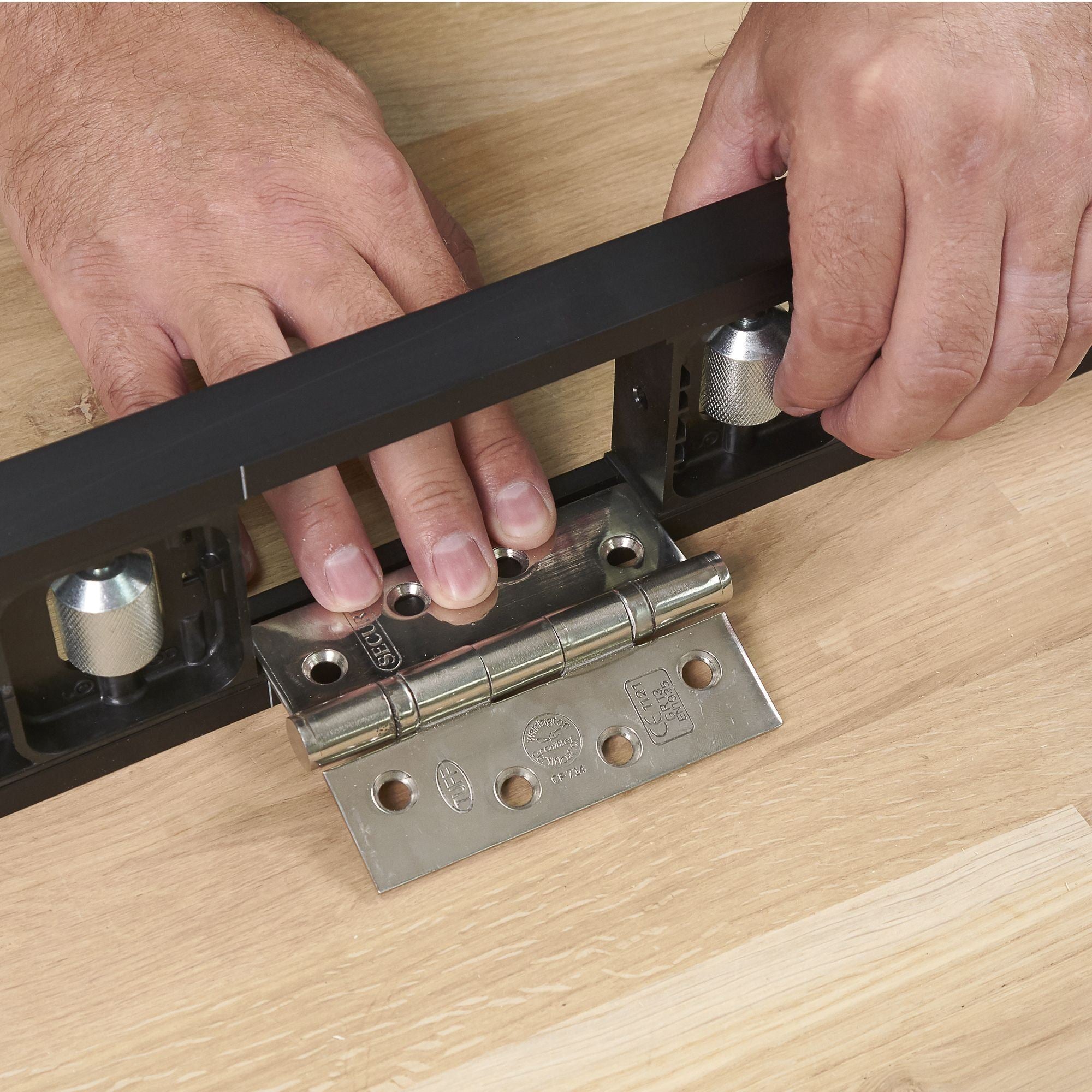 Trend H/JIG/C Skeleton Hinge Jig Item Condition Damaged Box