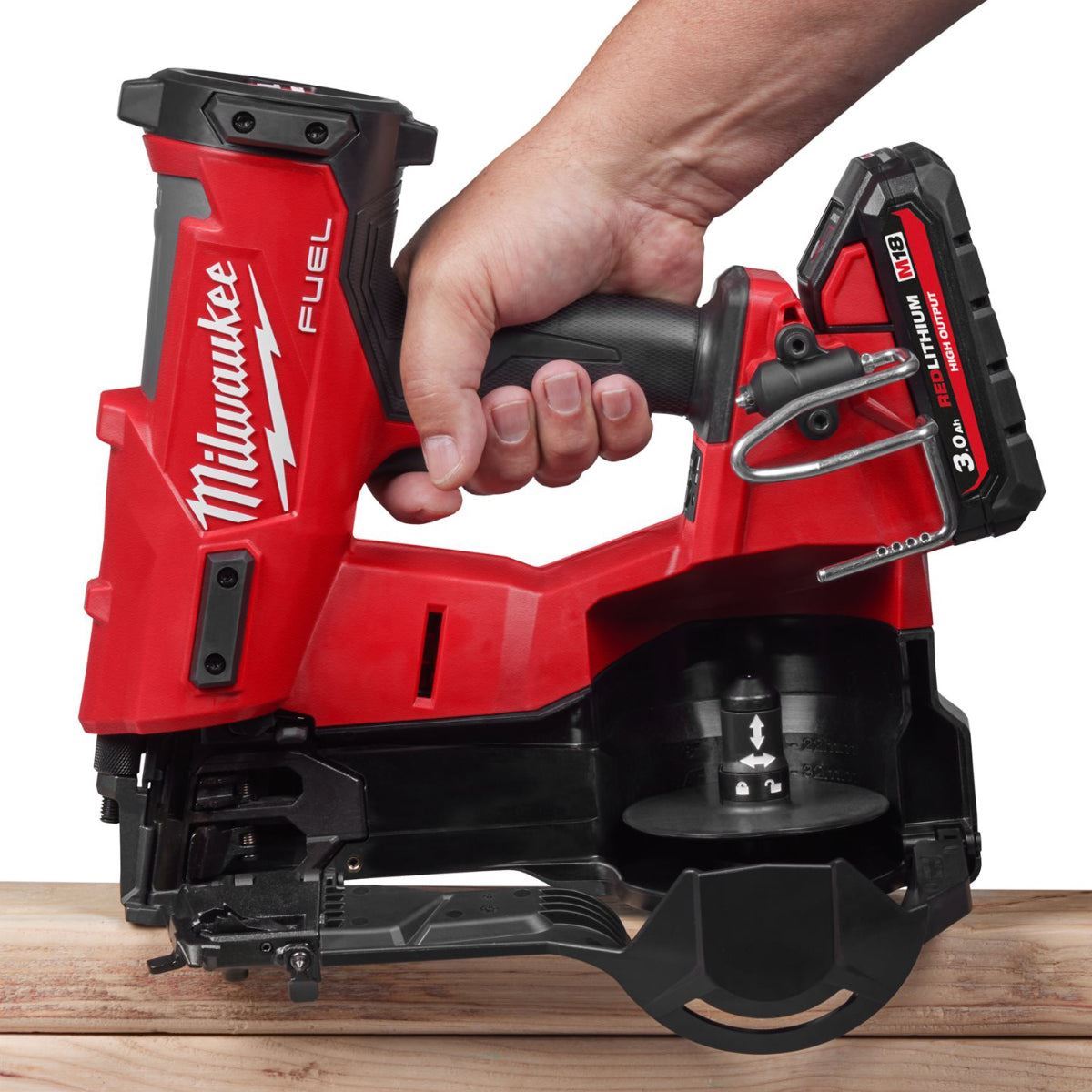Milwaukee M18FRCN45-0X 18V FUEL Brushless Roofing Coil Nailer with 1 x 6.0Ah Battery Charger & Case