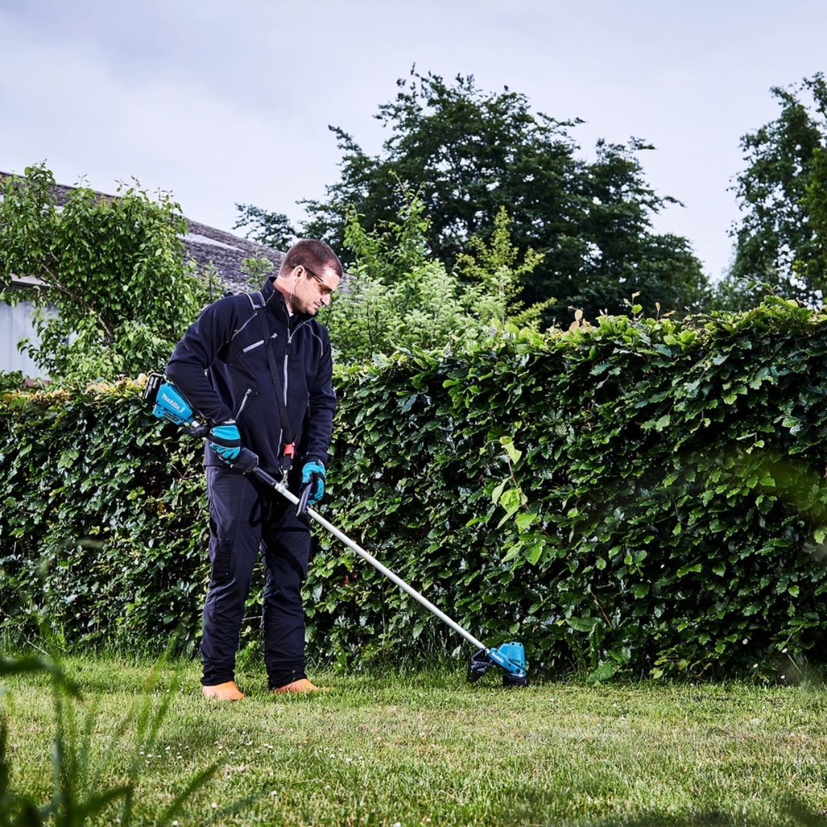 Makita DUR190LZX9 18V LXT Brushless Line Trimmer Body Only
