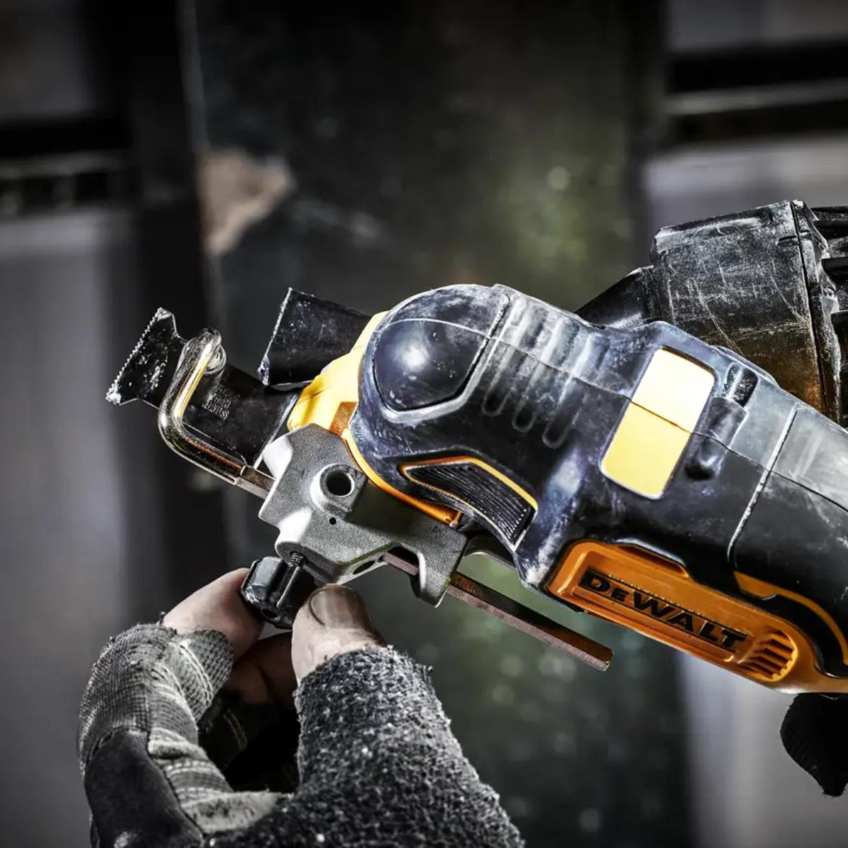 Dewalt DCS356N 18V Brushless Oscillating Multi-Tool Body Only