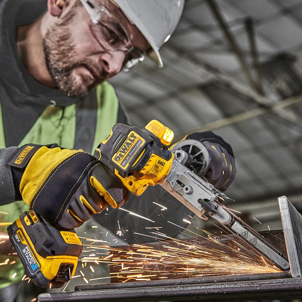 Dewalt DCM200NT-XJ 18V XR Brushless Band File With 1 x 4.0Ah Battery Charger & Case