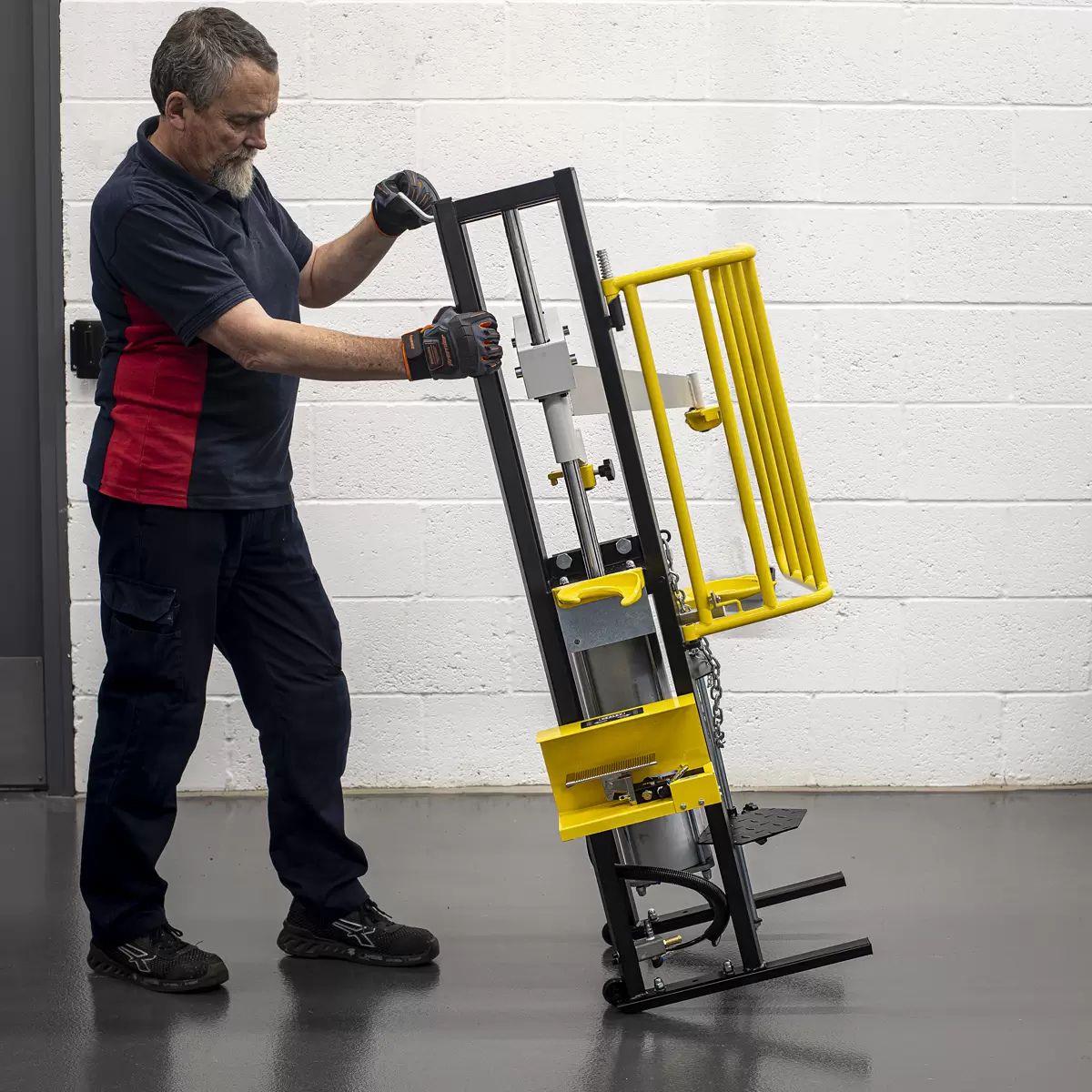 Sealey RE300 Air Operated Coil Spring Compressor 1000kg