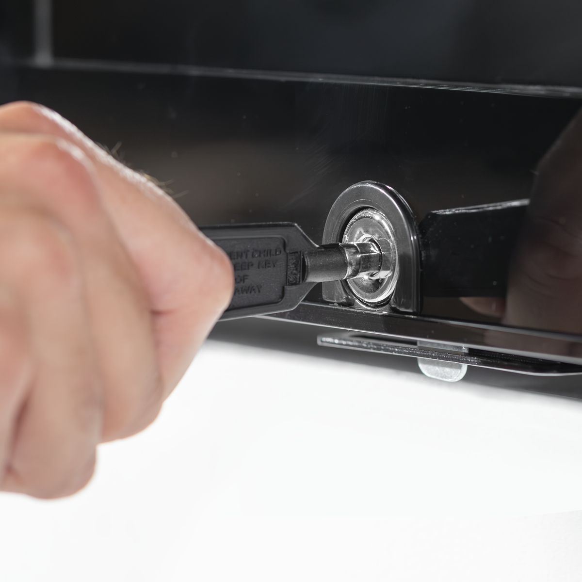 Sealey DH13 Baridi Drinks Fridge 85L Capacity Black 240V/10W