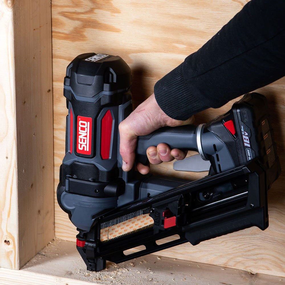 Senco F-35XP 2.0 Fusion 18V First Fix Framing Nailer with 2 x 3.0Ah Battery Charger & Case - 10G2003N