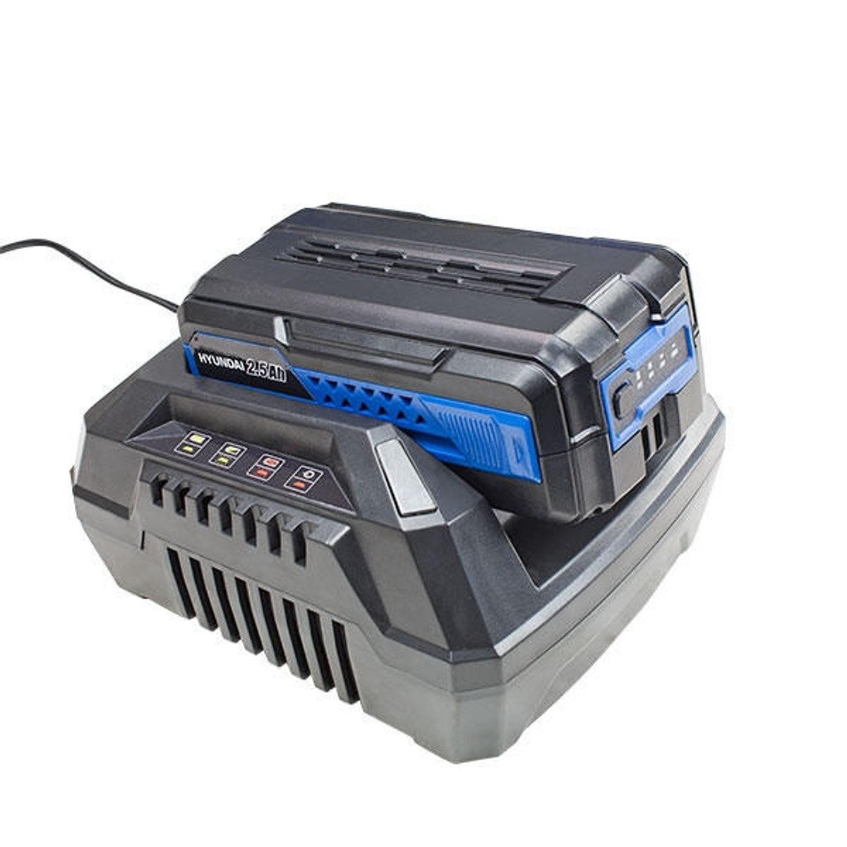 Hyundai HYTR40Li 40V Cordless Grass Trimmer 2.5Ah Li-ion Battery and Charger 33cm Cutting Width