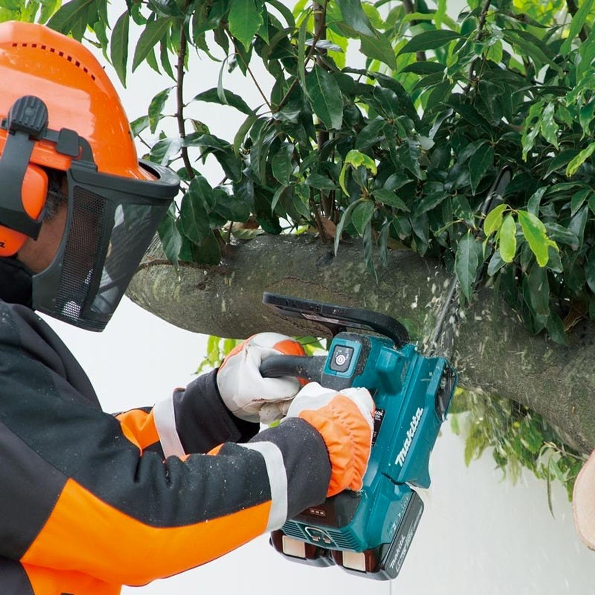 Makita DUC256Z 36V Brushless 25cm Chainsaw with 2 x 5.0Ah Battery & Charger