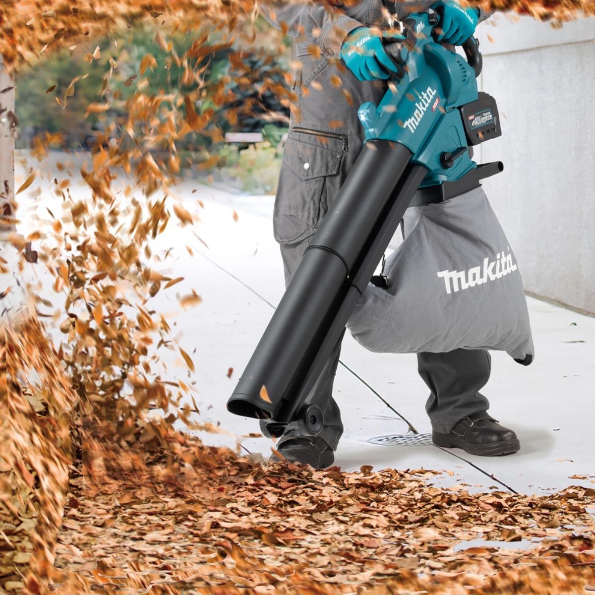 Makita UB005GZ 40V Max XGT Brushless Blower Vacuum with 2 x 2.5Ah Battery & Charger