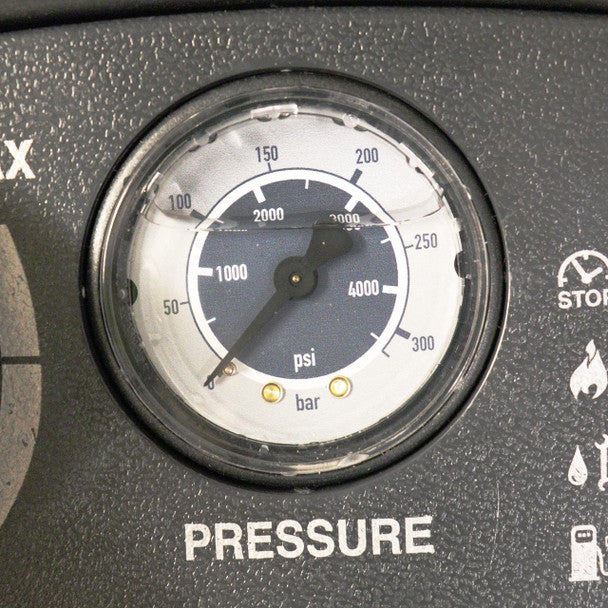 Hyundai HY155HPW-1 Hot Pressure Washer 110°C/2.8kW Commercial Triplex Power Jet Washer 2610psi & 180bar