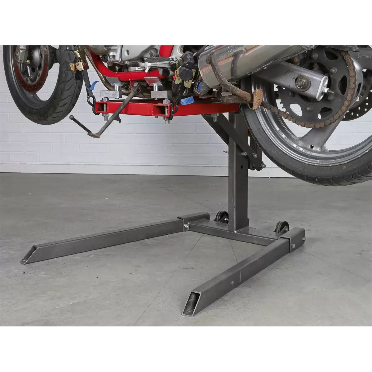 Sealey MCL500 Single Post Hydraulic Motorcycle Lift 450kg Capacity