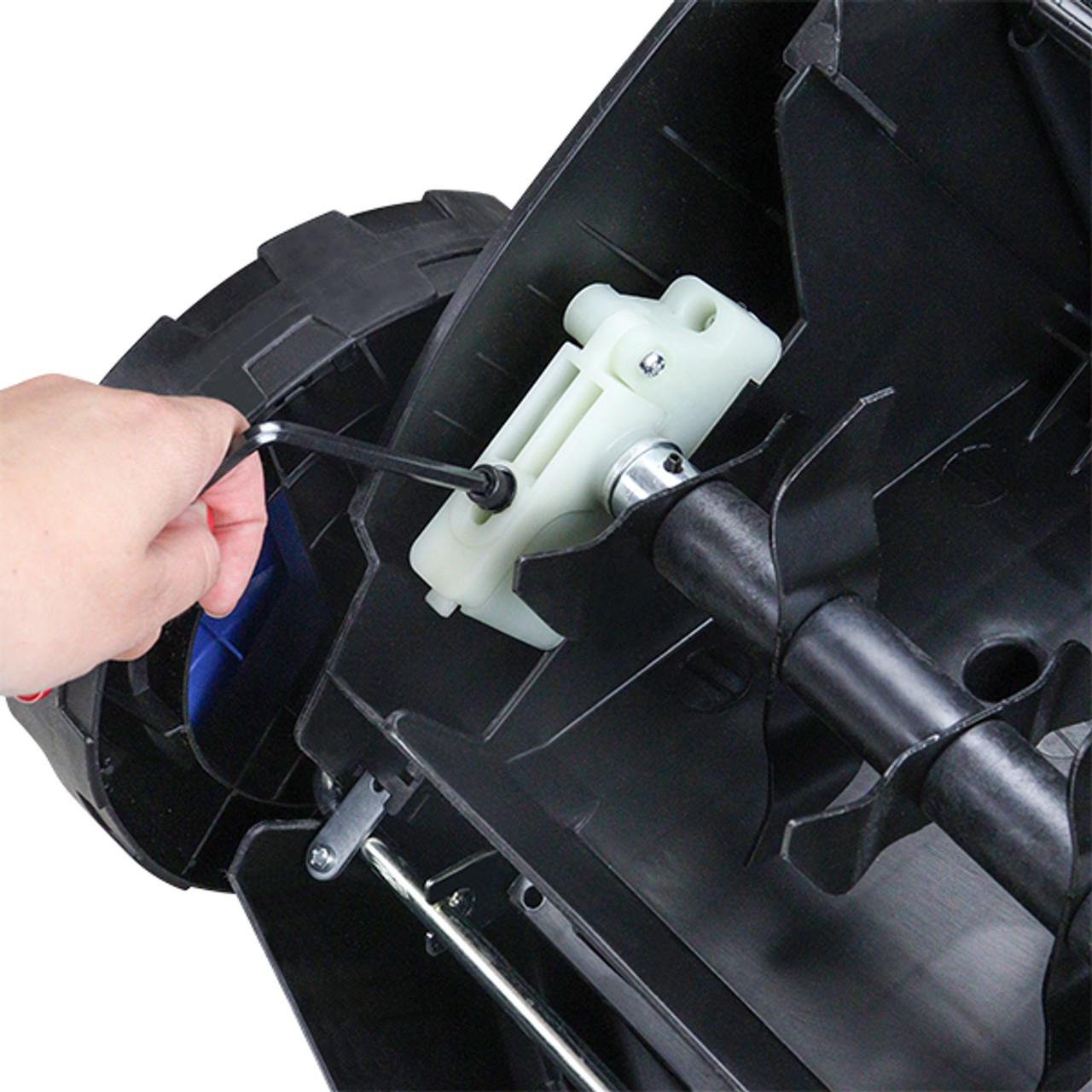 Hyundai HYSC1800E 38cm Electric Lawn Scarifier Aerator Lawn Rake 230V/1800W