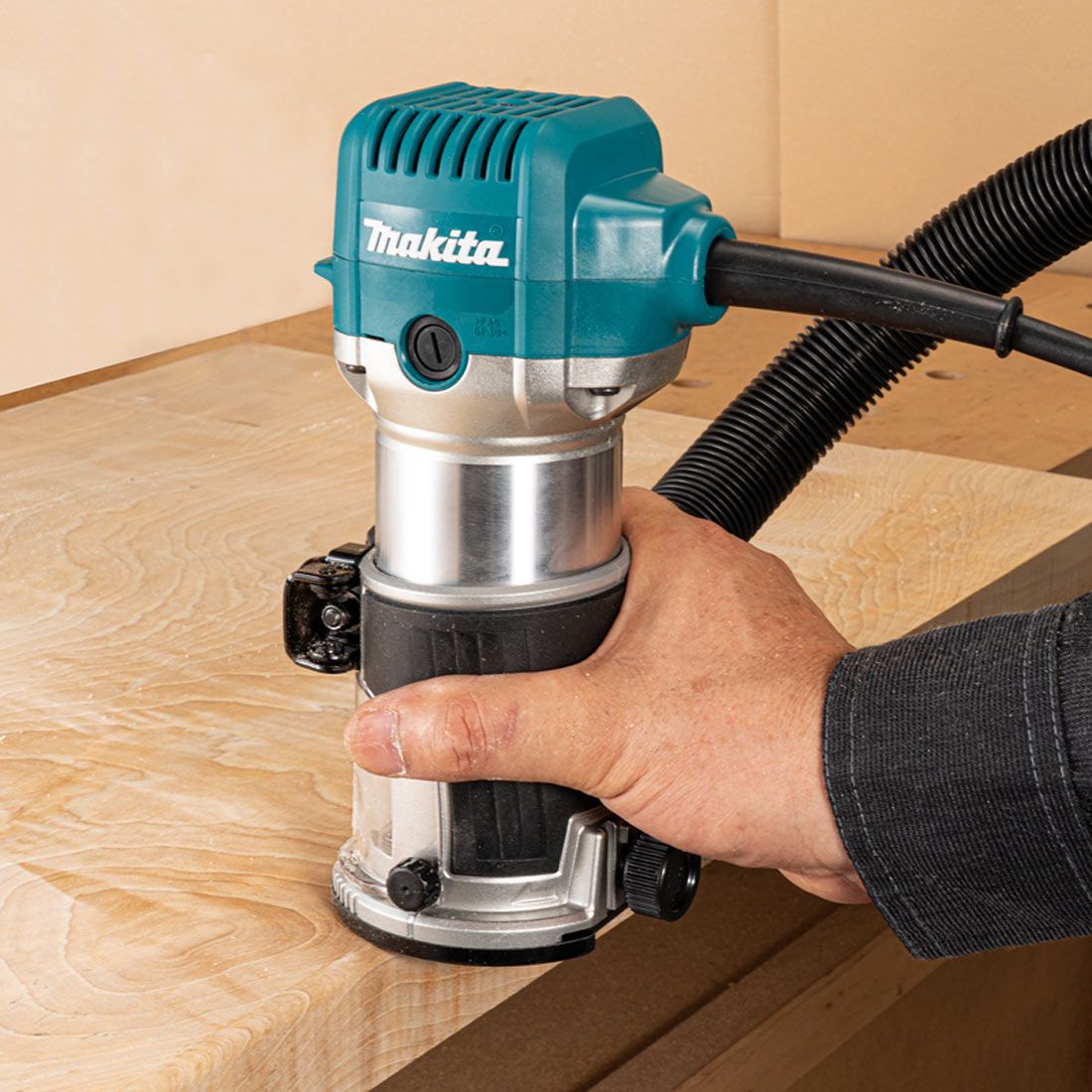 Makita RT0702CX4/2 240V Router Trimmer With Plunge Router Base