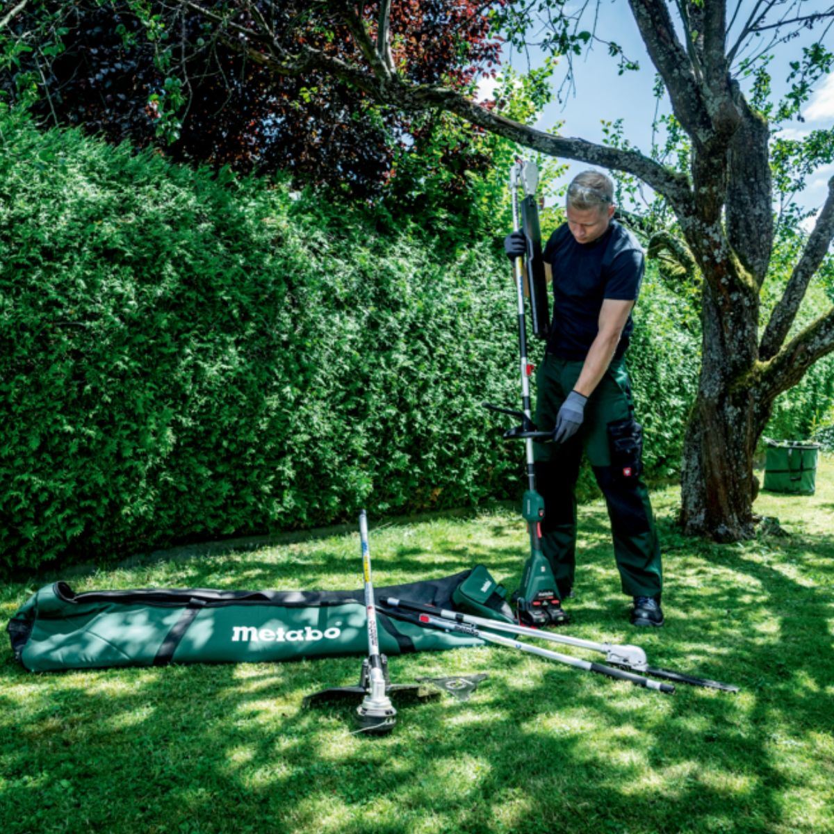 Metabo MA 36-18 LTX BL Q 36V Brushless Split Shaft Multi Tool with Telescopic Pole Chainsaw Attachment & 1 x 5.2Ah Battery, Charger