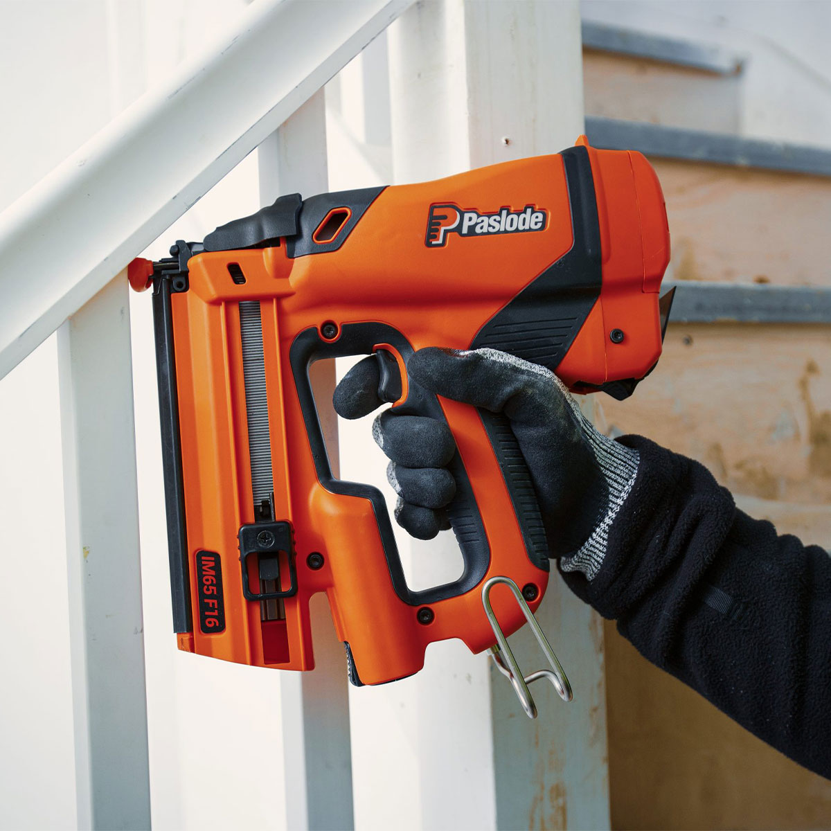 Paslode IM65 F16 Second Fix Straight Finishing Nail Gun With 1 x 2.1Ah Battery, Charger & Case