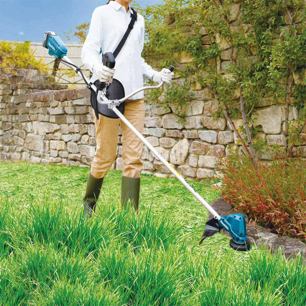 Makita cordless lawn trimmer sale