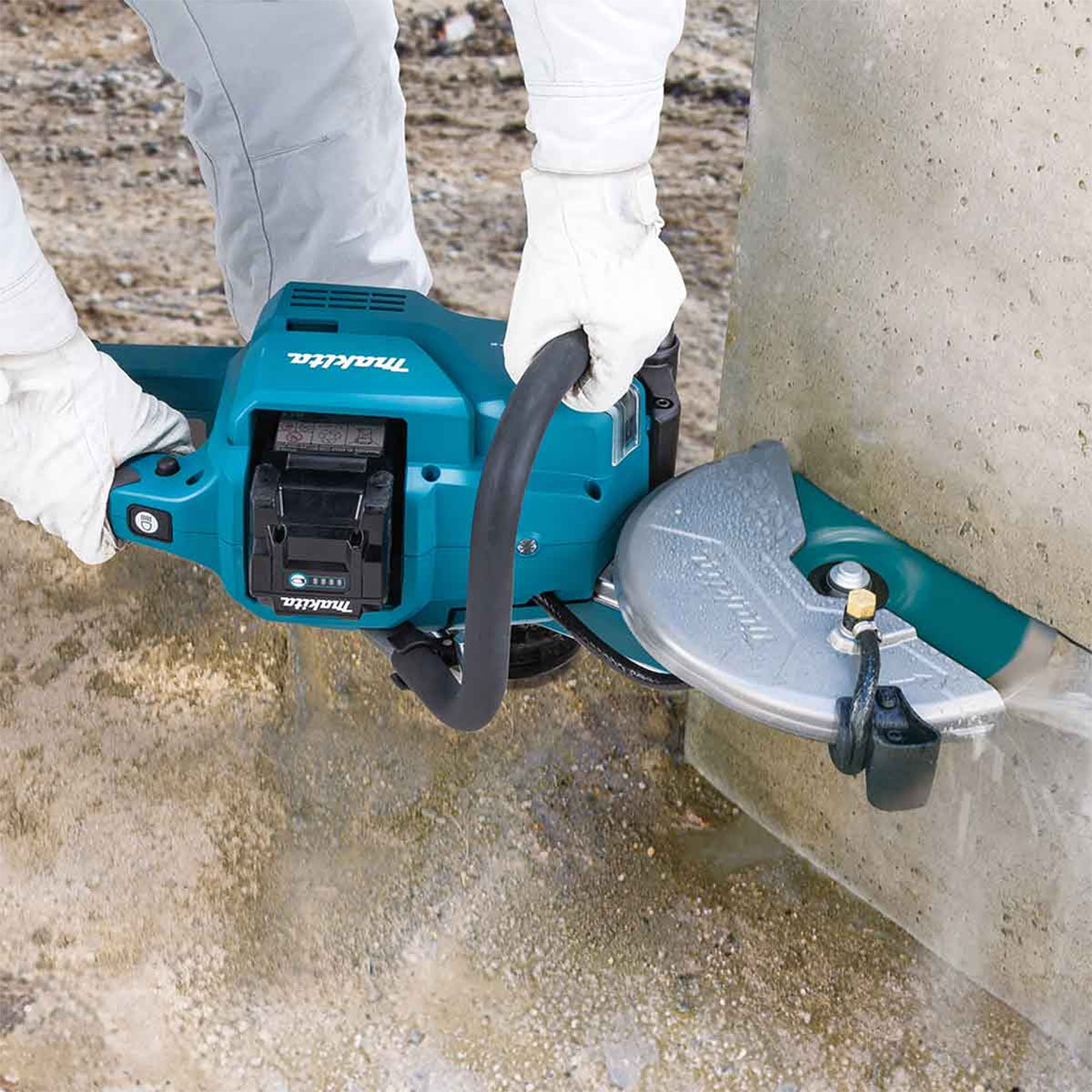 Makita CE003GZ02 40VMax XGT 230mm Brushless Disc Cutter Body Only