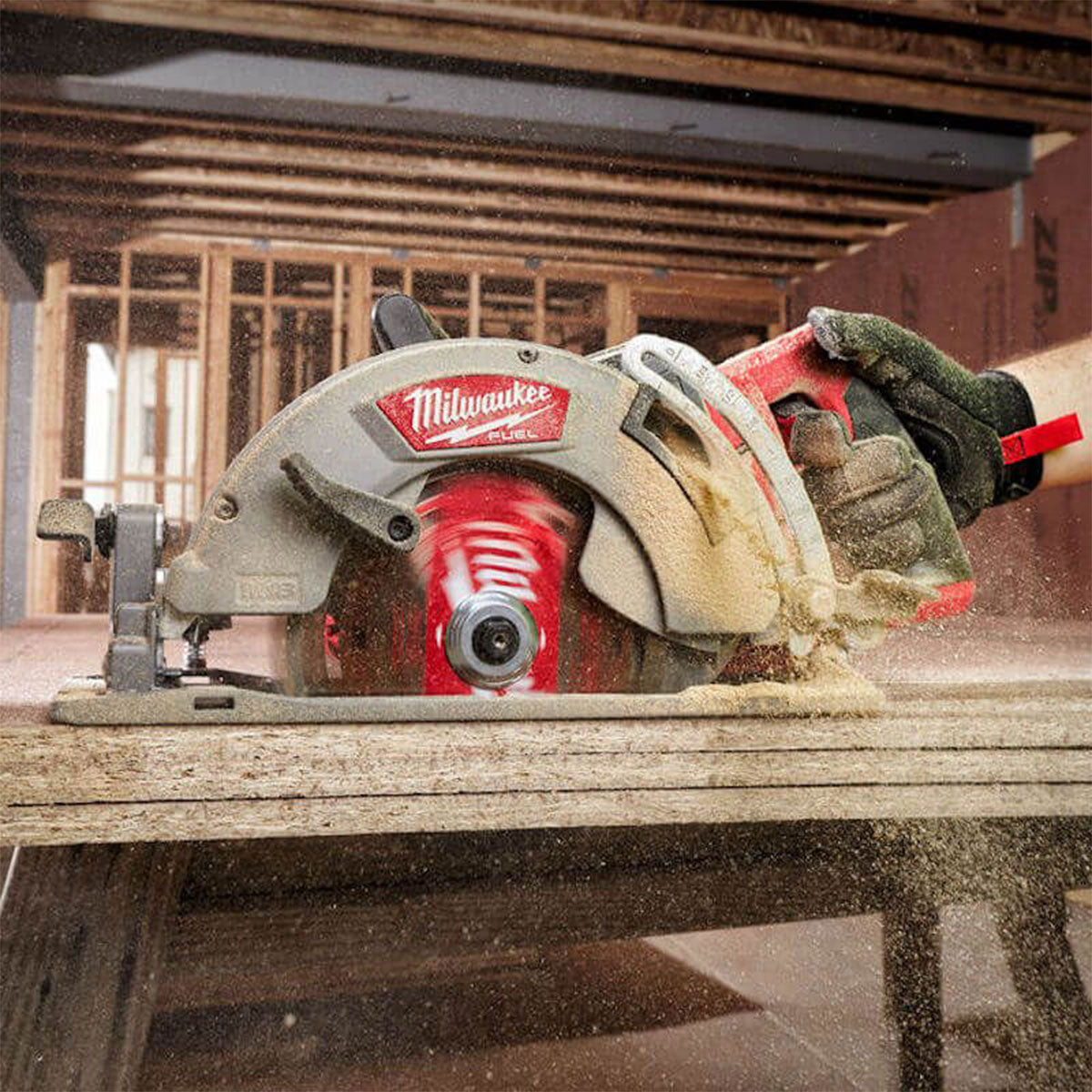 Milwaukee M18FCSRH66-0 18V FUEL Brushless 190mm Rear Handle Circular Saw Body Only