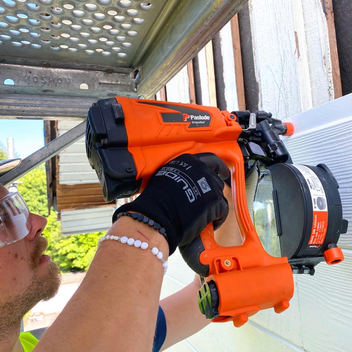 Paslode IM45 GN 7.4V Multi-Purpose First Fix Gas Coil Nailer with 1 x 2.1Ah Battery, Charger & Case 018608