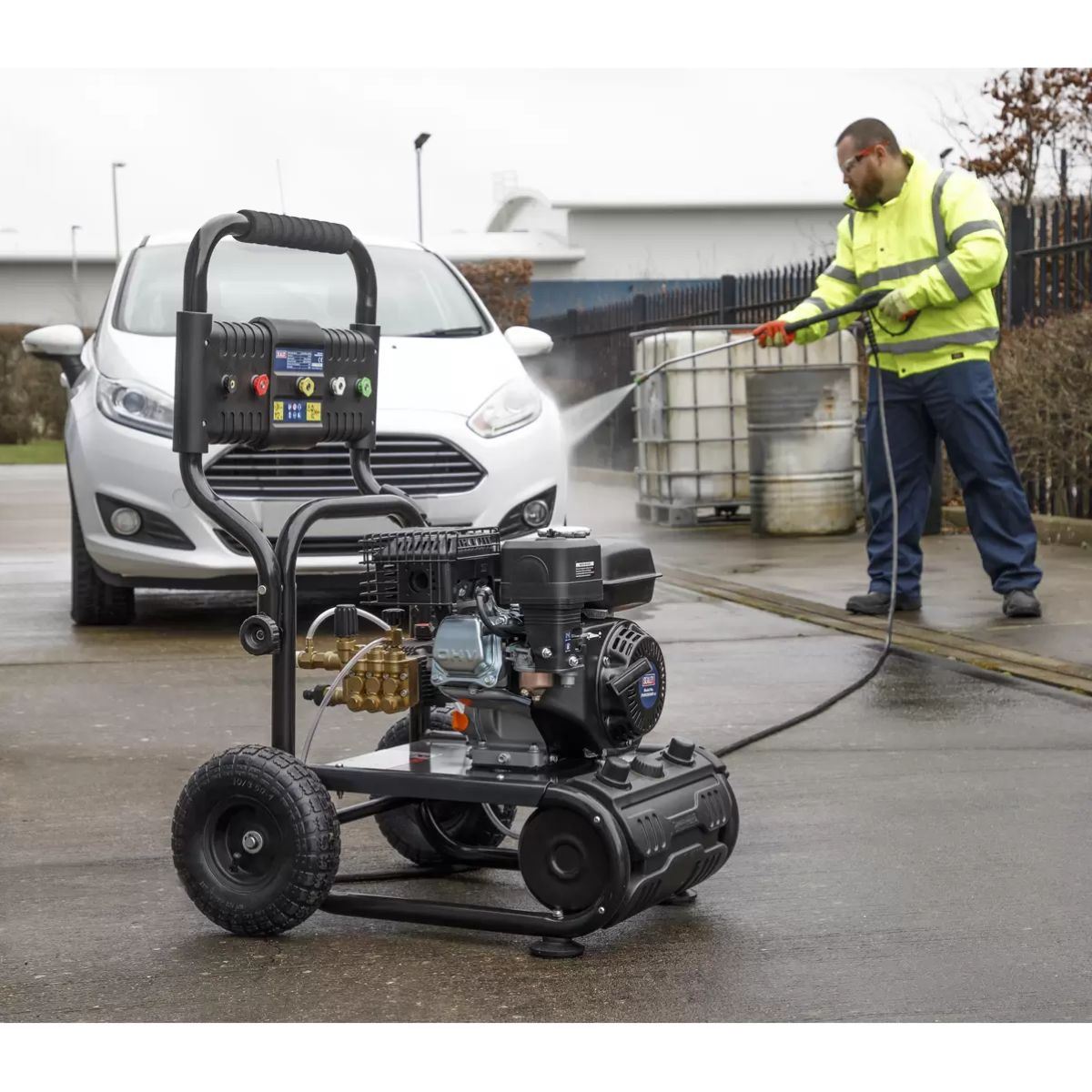 Sealey PWM2500SP Self-priming Petrol Pressure Washer 220bar 540L/hr