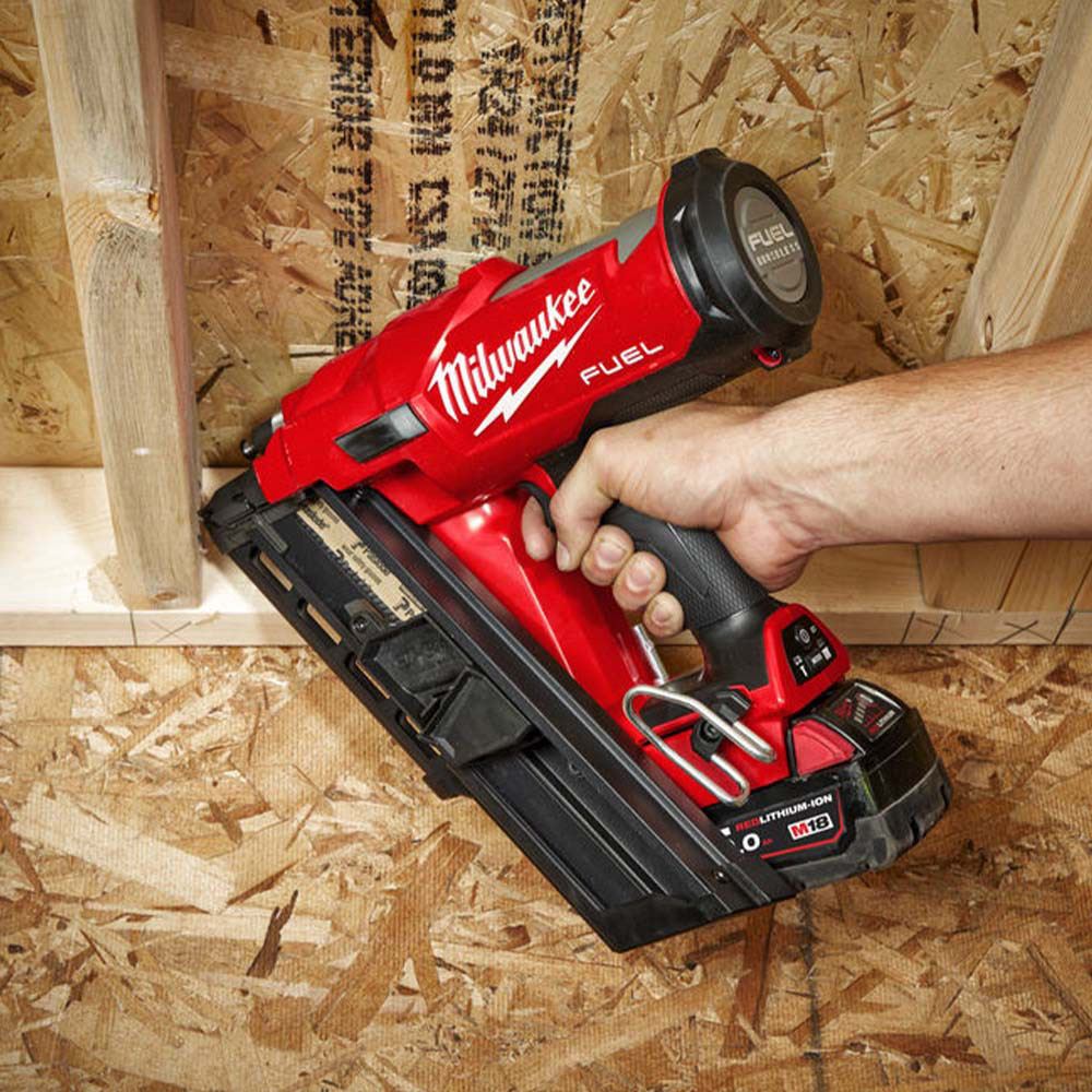 Milwaukee M18FPP2BE-522B 18V Fuel Twin Nail Gun Nailer with 1 x 5.0Ah, 1 x 2.0Ah Battery Charger & Bag 4933492429