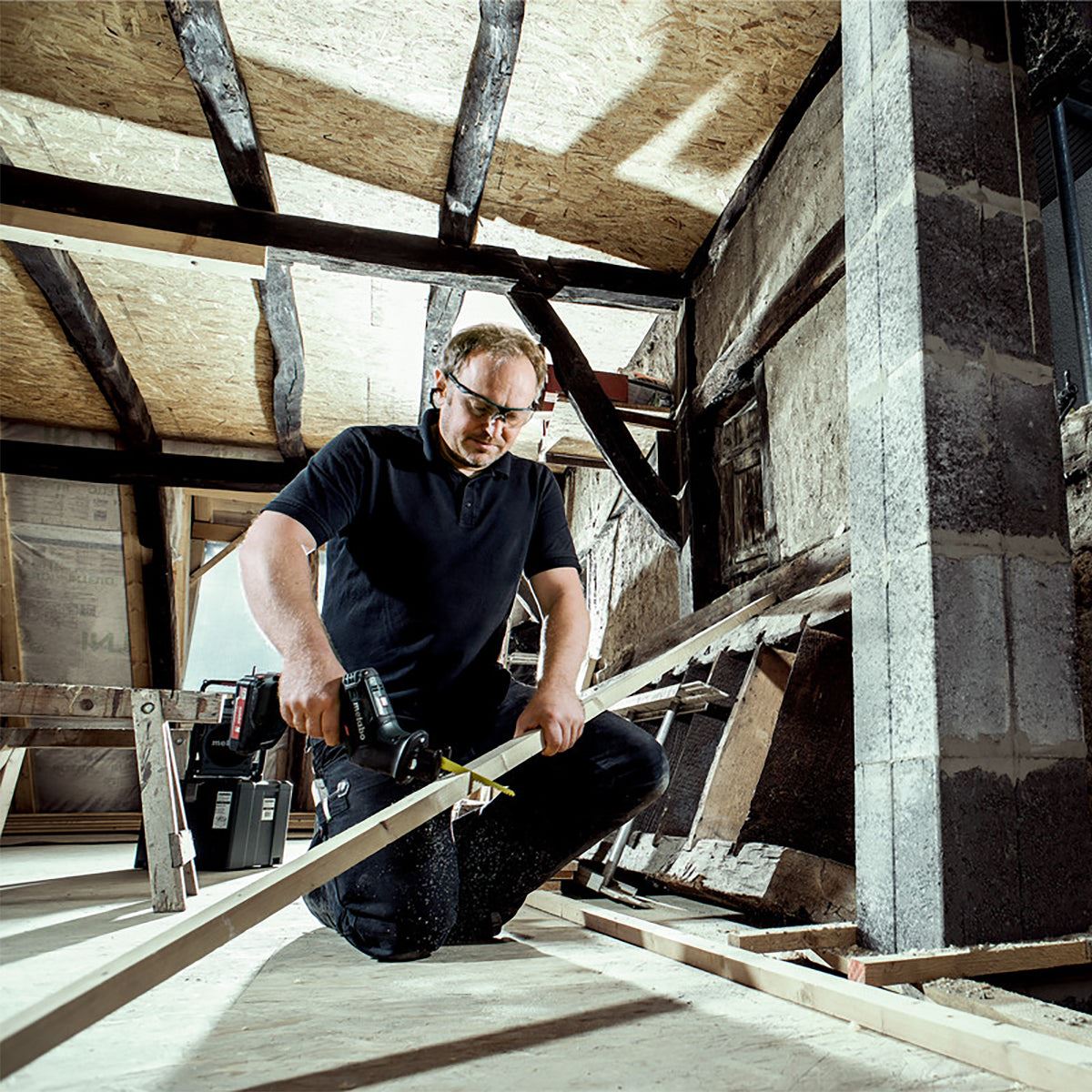 Metabo SSE 18 LTX 18V Compact Sabre Saw with 1 x 5.2Ah Battery Charger & Metabox