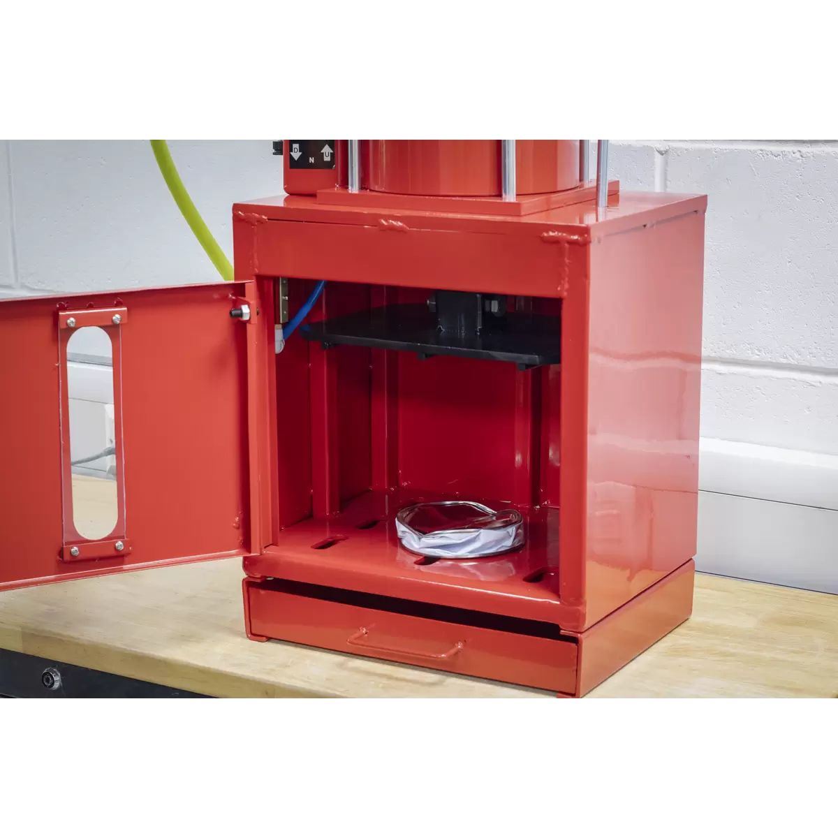 Sealey HCC08 Pneumatic Paint Can Crusher 2.2tonne