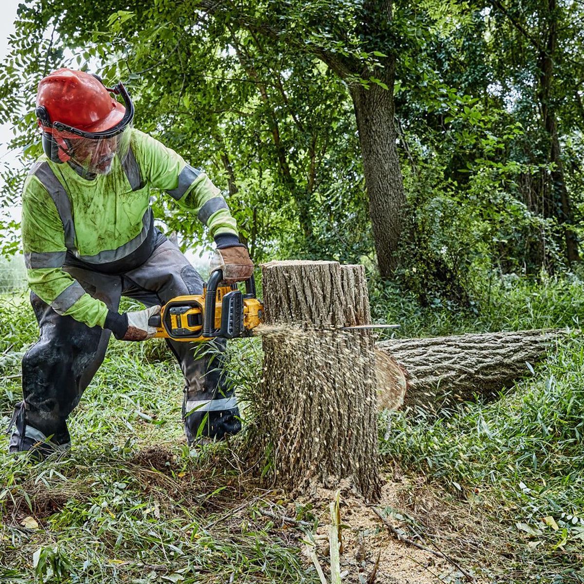 Dewalt DCMCS574X1-GB 54V XR Flexvolt Brushless 45cm Chainsaw with 1 x 9.0Ah Battery & Charger