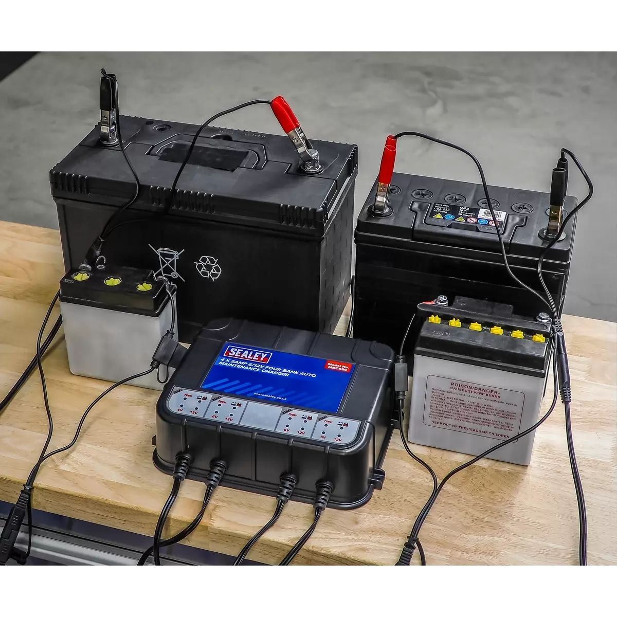 Sealey MBC420 6/12V Four Bank Auto Maintenance Charger