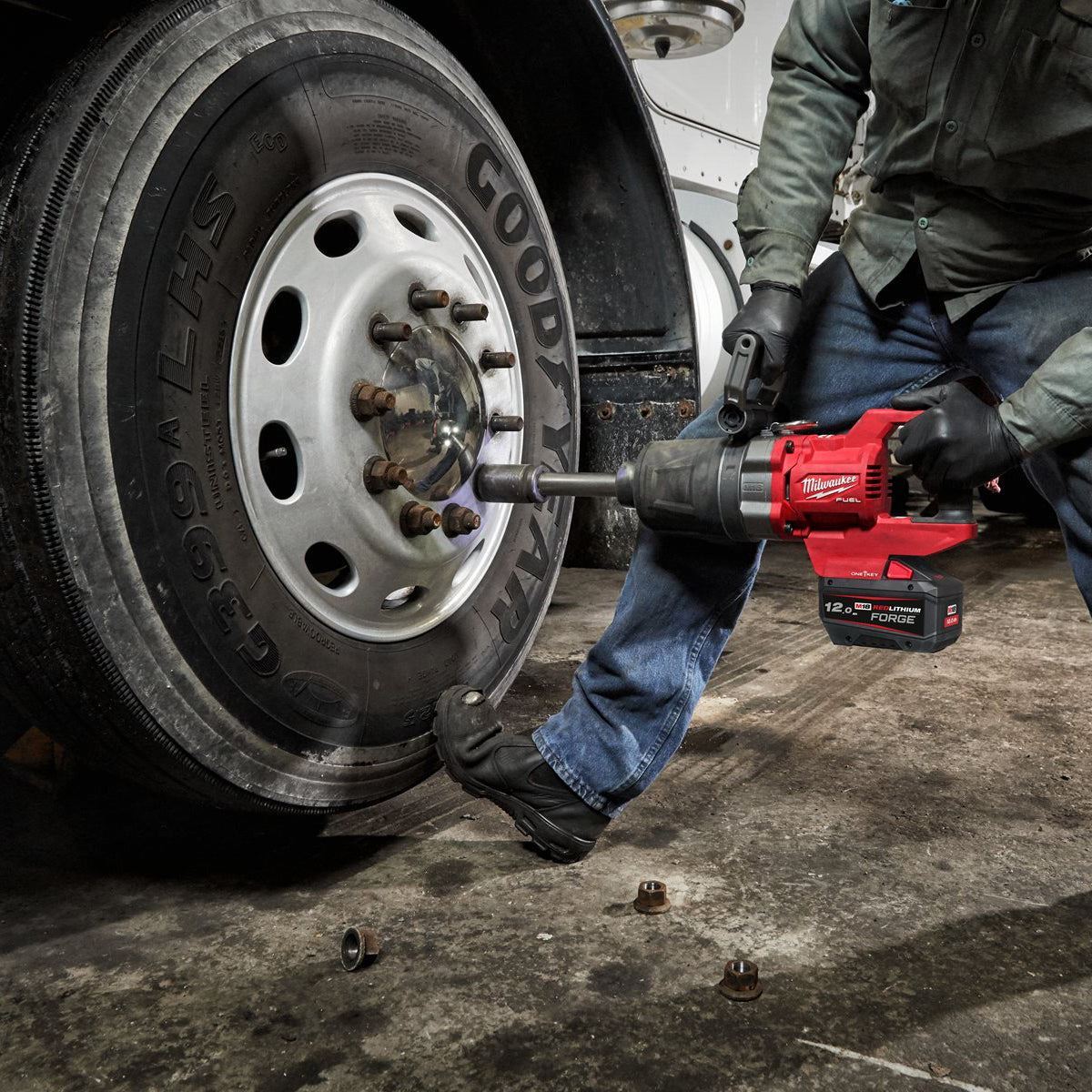 Milwaukee M18ONEFHIWF1D-121C 18V FUEL D-Handle 1