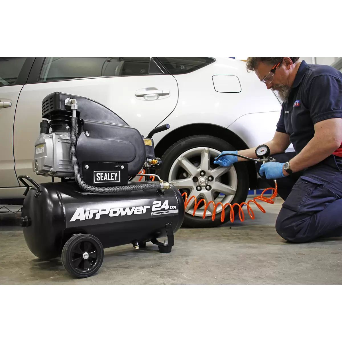 Sealey SAC2420A 24L Direct Drive Air Compressor 230V/13A