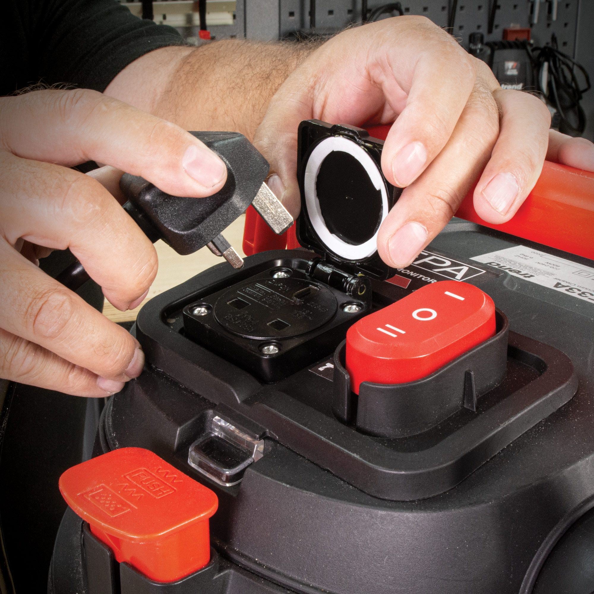 Trend T33A M Class Wet & Dry Vacuum 240V/1200W