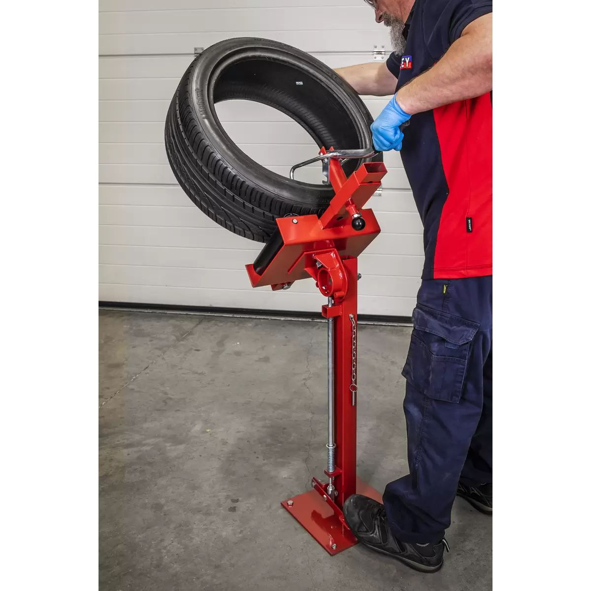 Sealey TC970 Manual Tyre Spreader with Stand