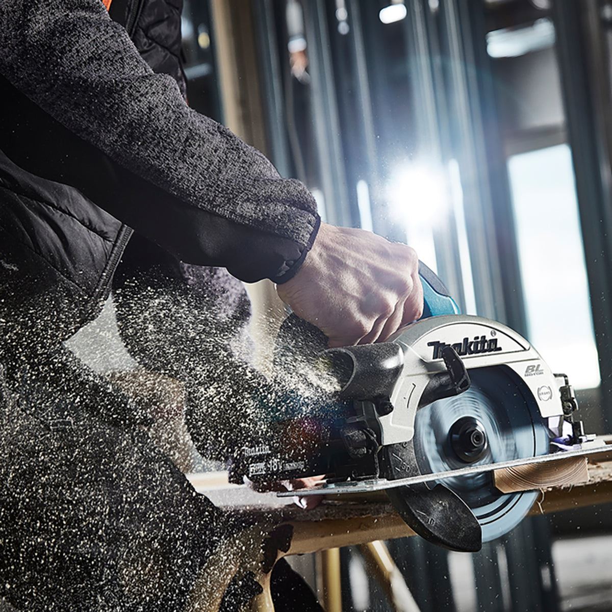 Makita DHS660Z 18V Brushless 165mm Circular Saw with 2 x 6.0Ah Battery & Charger
