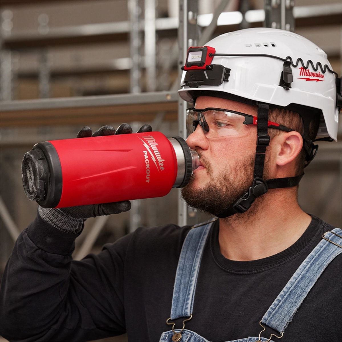 Milwaukee Packout 1065ml Chug Lid Bottle Red 4932493467