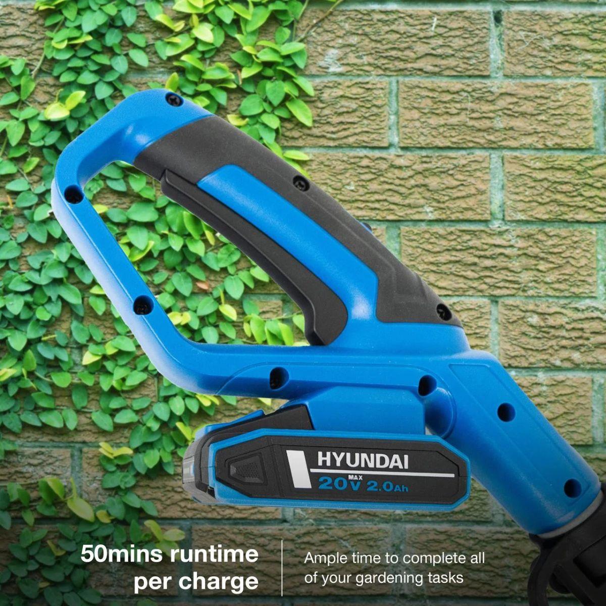 Hyundai HY20CPHT 20V 450mm Cordless Long Reach Pole Hedge Trimmer, 2.6m Long Reach with 2.0Ah li-ion Battery & Charger