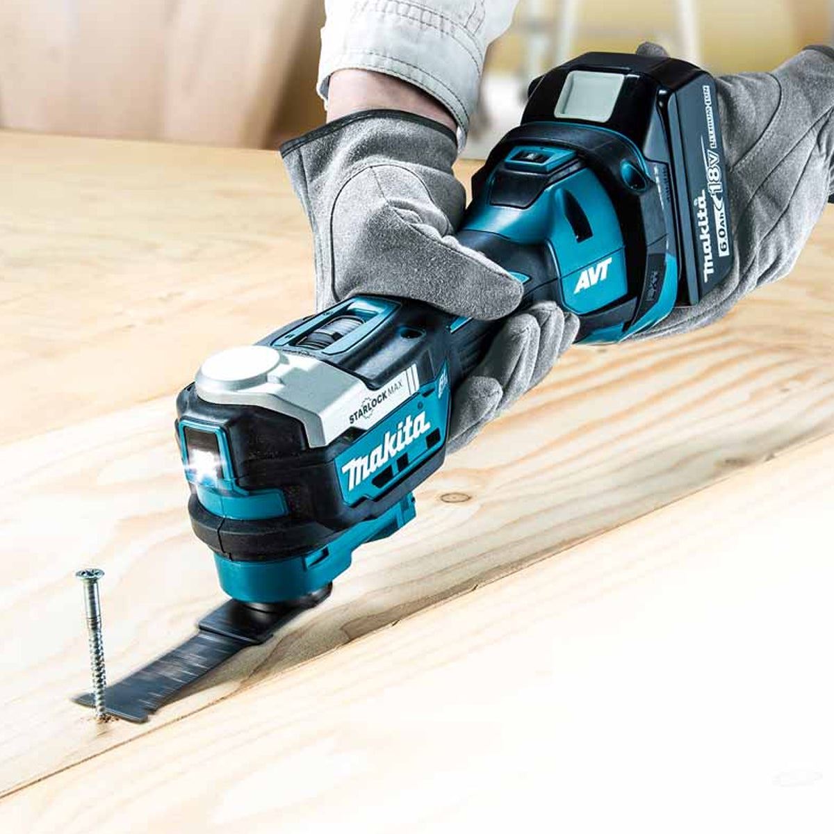 Makita DTM52Z 18V Brushless Multi Tool With 26 Piece Accessory Set