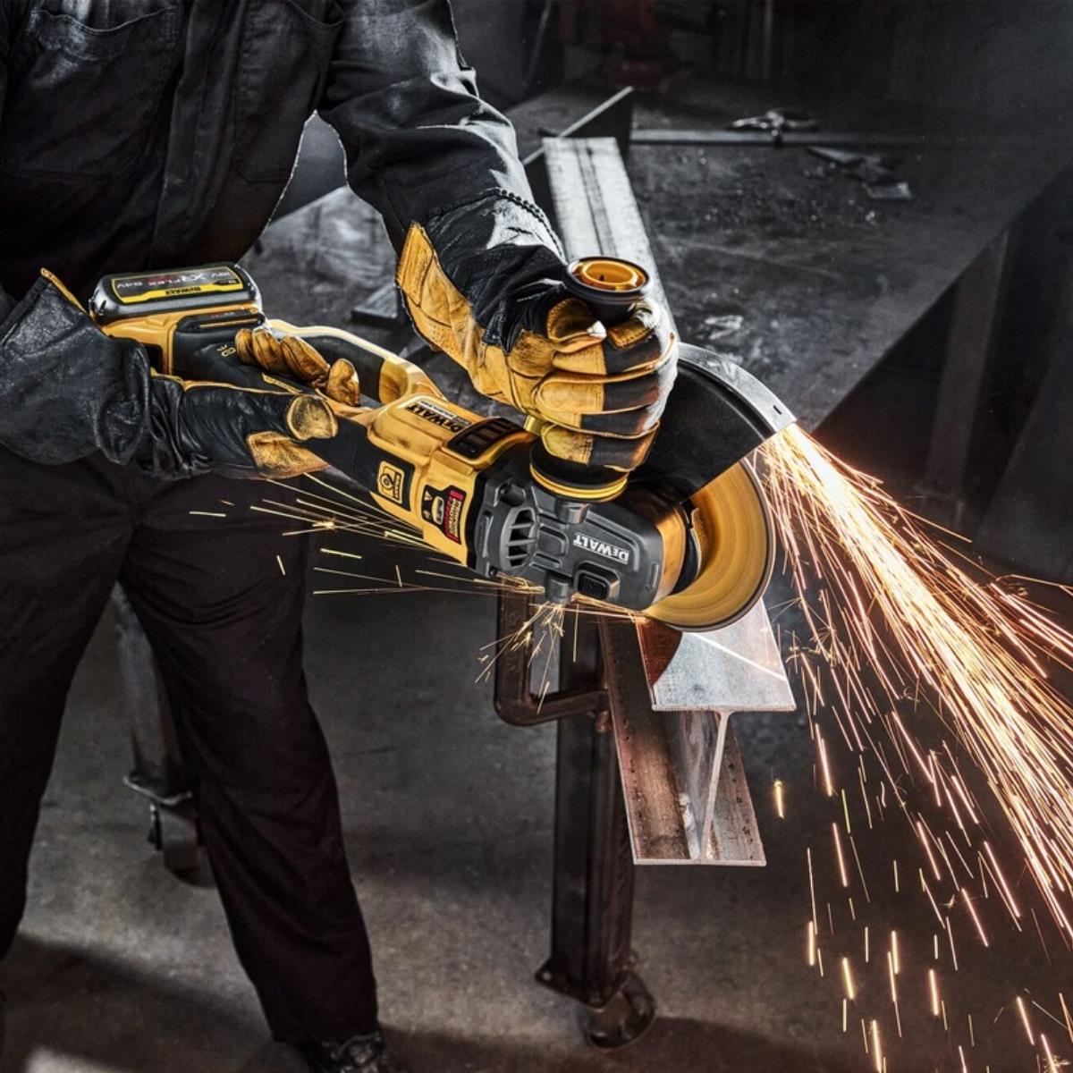 Dewalt DCG460NK-XJ 54V XR Flexvolt Brushless Angle Grinder With 1 x 2.0Ah/6.0Ah Battery Charger & Case