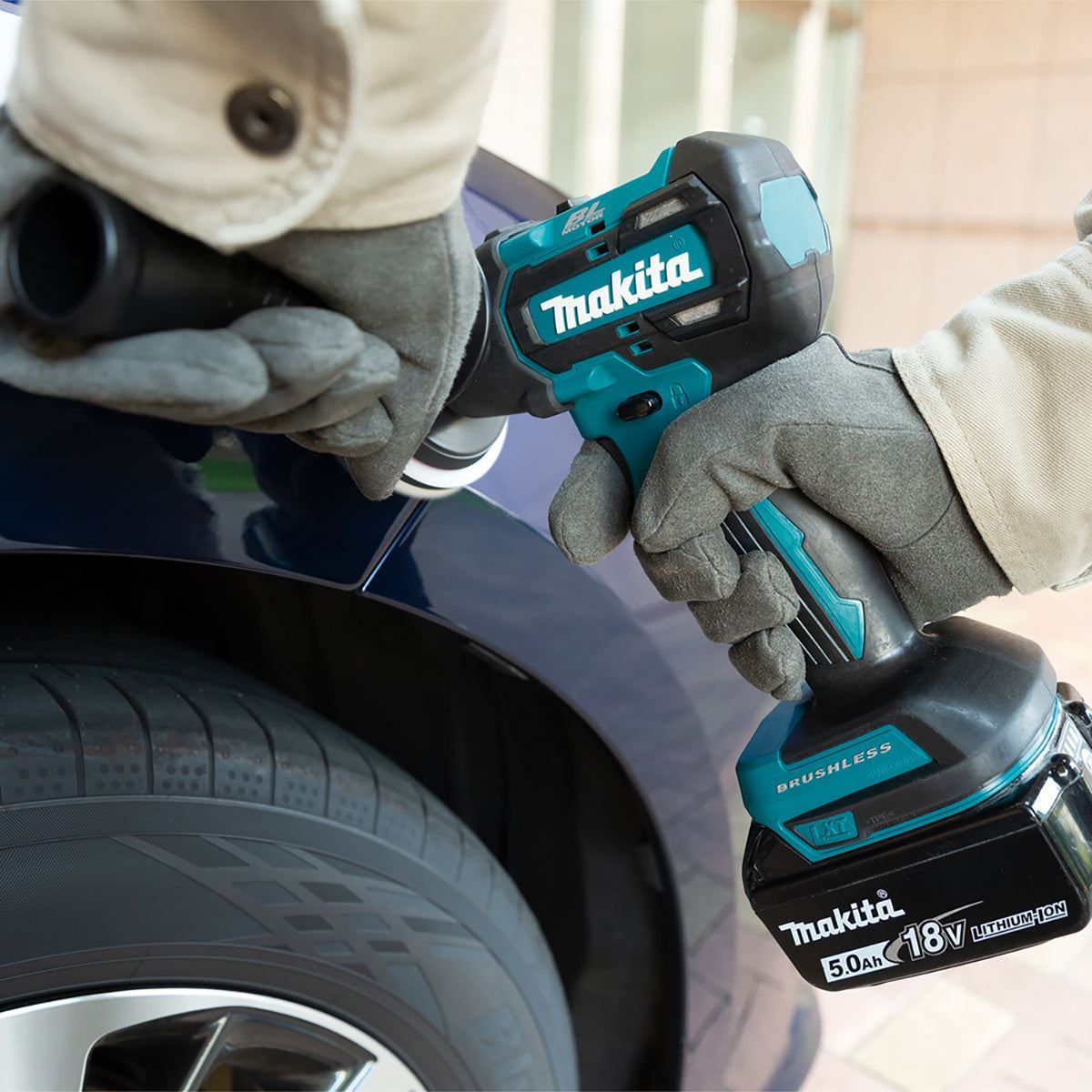 Makita DPV300Z 18V LXT Brushless Sander / Polisher with 1 x 5.0Ah Battery & Charger