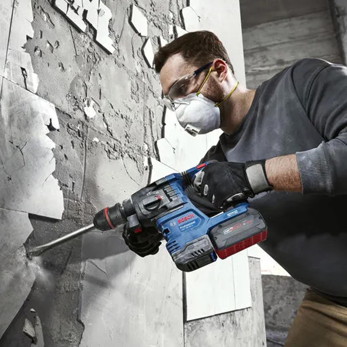 Bosch GBH 18V-22 X 18V Brushless SDS+ Rotary Hammer Drill with 2 x 5.0Ah Battery, Charger & Case 0611924171