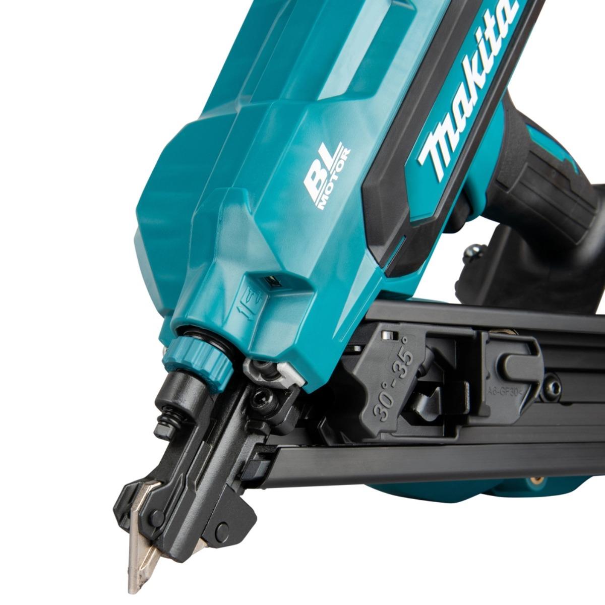 Makita DBN640ZK 18V LXT Brushless Metal Connector Nailer with 1 x 5.0Ah Battery Charger & Case
