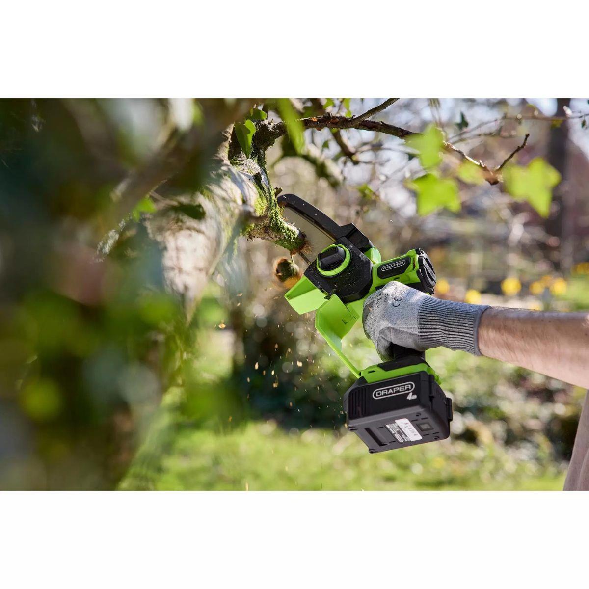 Draper 18DG01 18V Brushless Mini Pruner Saw 145mm Cutting Capacity with 4.0Ah Battery & Charger 31872