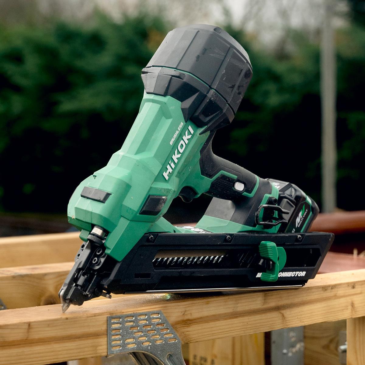 HiKOKI NR1838DKAJXZ 18V Brushless 38mm Metal Connector Nailer with 2 × 2.5/5.0Ah Battery, Charger & Case