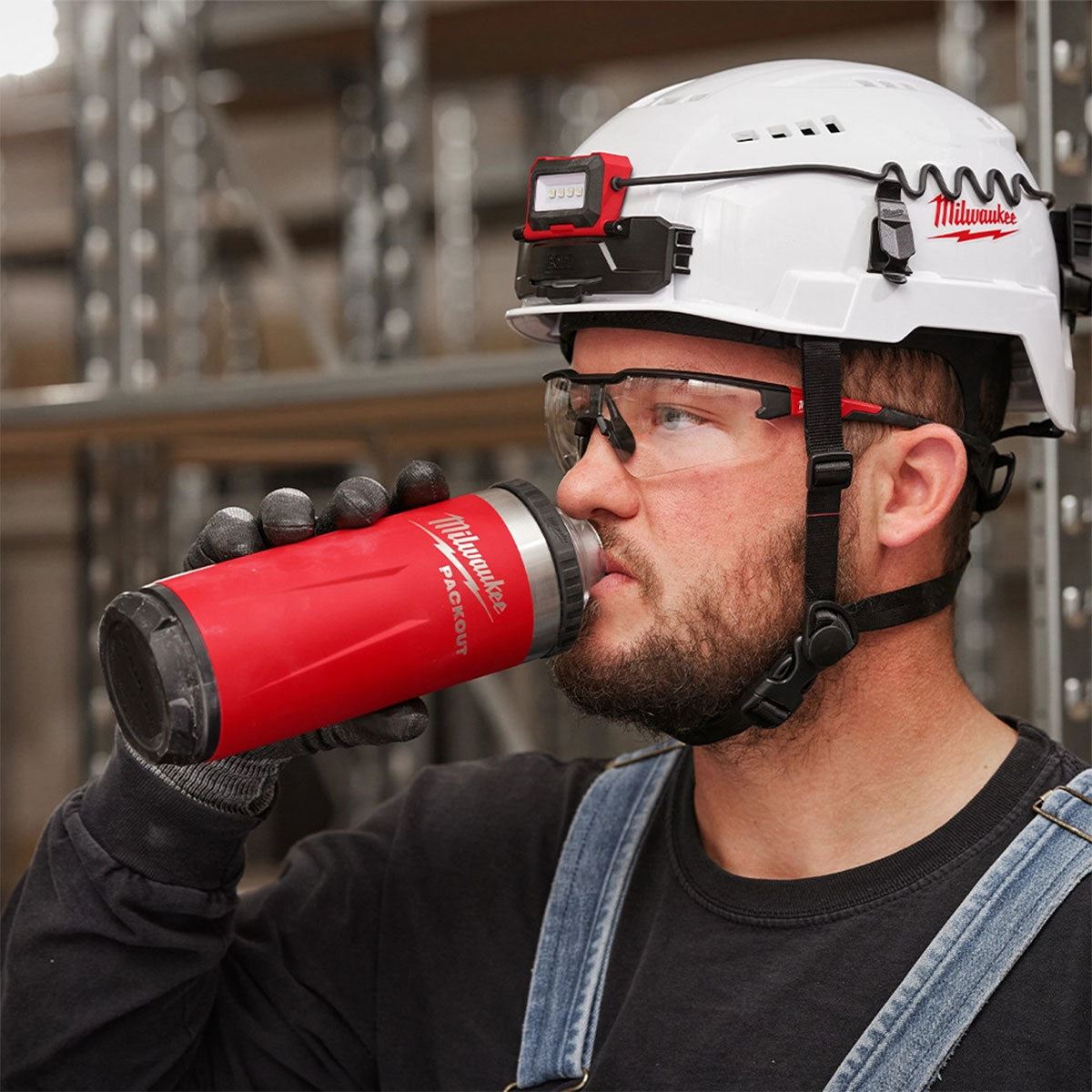 Milwaukee Packout 710ml Chug Lid Bottle Red 4932493465