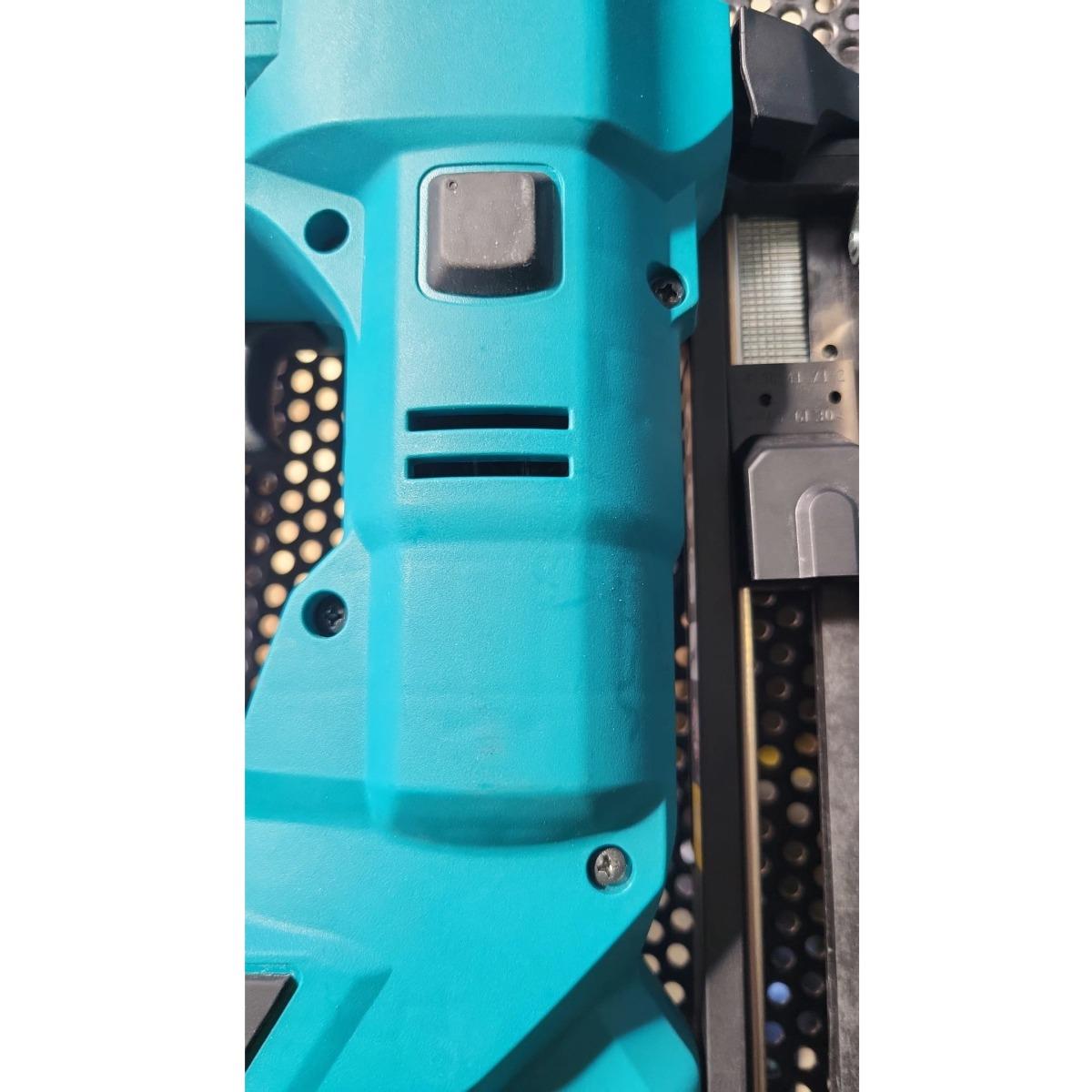 Makita DBN601ZJ 18V LXT Brushless 16Ga Straight Finishing Nailer With Makpac Type 4 Case Item Condition Seller Refurbished