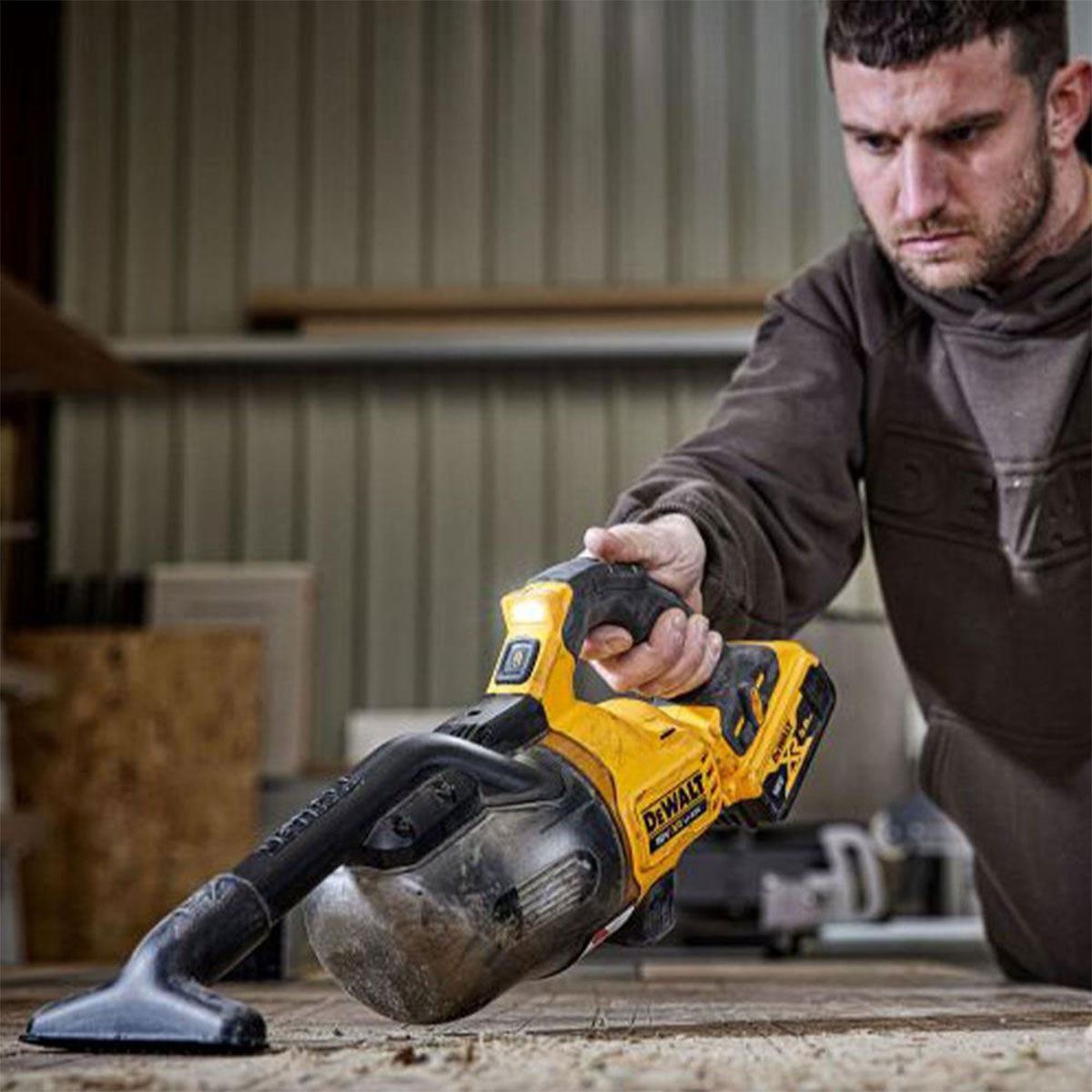 Dewalt DCV501L 18V L-Class Stick Vacuum Cleaner with 1 x 2.0Ah Battery Charger & Bag