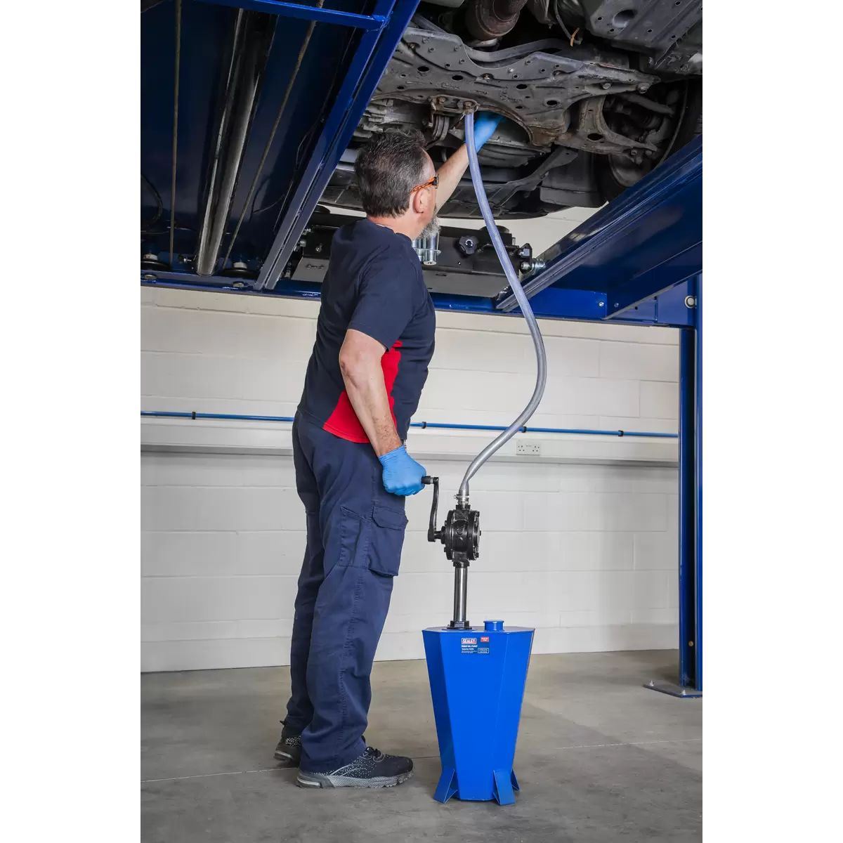 Sealey TP70 Gear Oil Pump with 10.5ltr Steel Reservoir