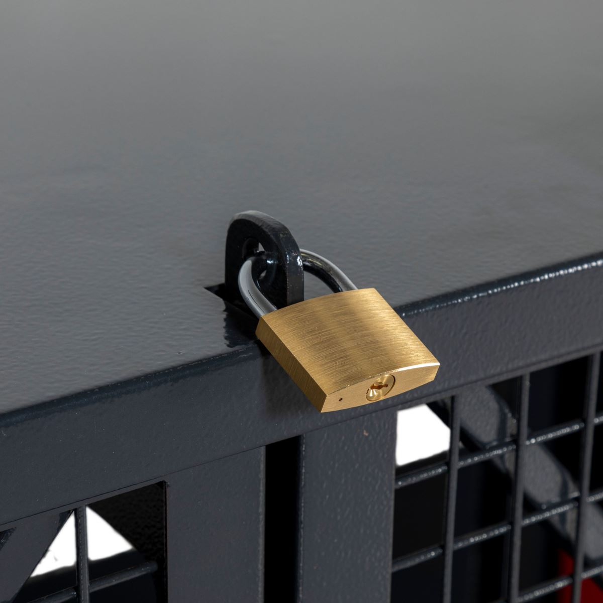 Armorgard TC750 TuffCrate Heavy-Duty Storage Solution 1875mm x 935mm x 1110mm