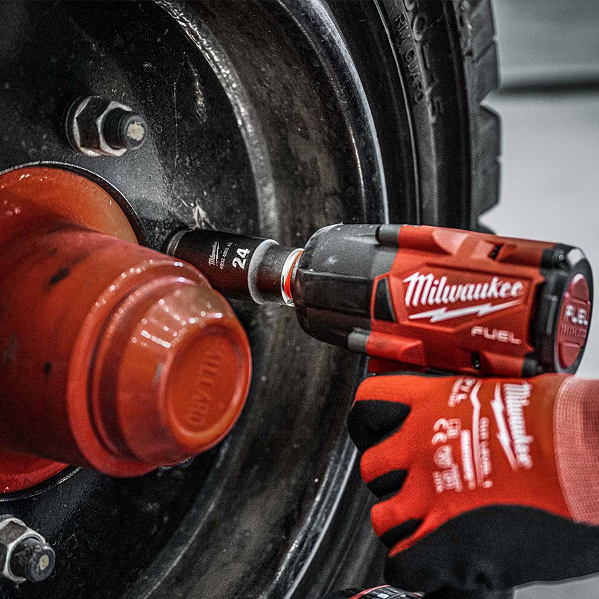 Milwaukee SHOCKWAVE 24mm 1/2” Drive Impact Socket 4932480318